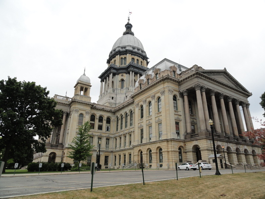 PHOTO: Some experts say if Illinois lawmakers don't maintain current tax rates, the state faces a $2 billion budget shortfall in FY 2015. Photo credit: Meagan Davis/Wikimedia Commons.