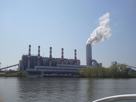 PHOTO: North Carolina's G.G. Allen Steam Station is among the nation's power plants that would be affected if a new EPA rule takes effect, requiring that power plants further limit their carbon pollution output. Photo credit: Aaron Hartley.