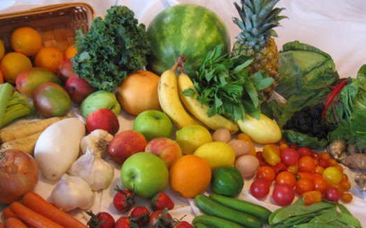 PHOTO: Fresh, healthy foods are the rule at a new food pantry in Philadelphia aimed at providing more nutritious fare for those in need. Photo credit: Eric Hunt.