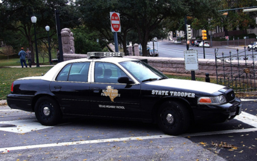 PHOTO: Troopers with the Texas Highway Patrol are expected to arrest around 400 drunk drivers over the Thanksgiving weekend. Photo credit: Scott/Flickr.