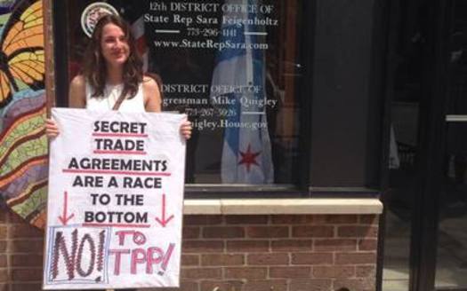 Illinois Fair Trade Campaign members warn the TPP could hurt jobs across the state. Courtesy: IFTC.
