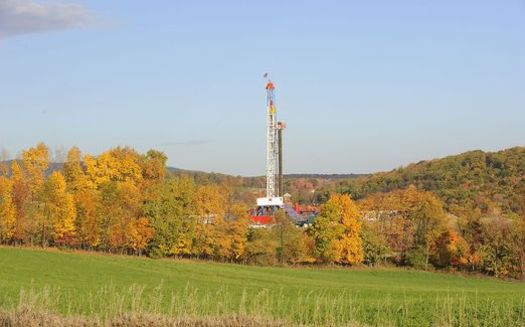 Environmentalists say HB1327 would prohibit modernization of gas drilling regulations. (Meredithw/Wikipedia)