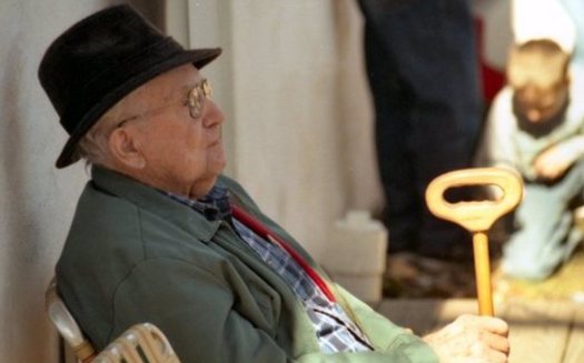 Experts offer tips for helping seniors to cope with depression. (Joe Zlomek/freeimages.com)