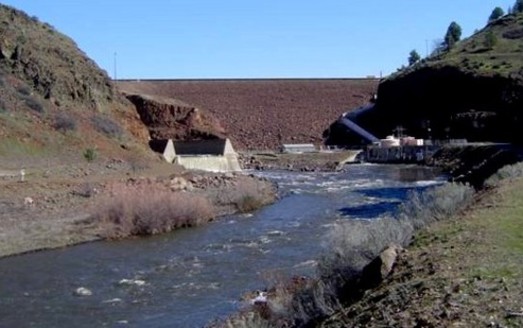 The Iron Gate Dam is one of four slated for removal if all parties agree on amendments to the Klamath Hydroelectric Settlement Agreement. (California Trout)