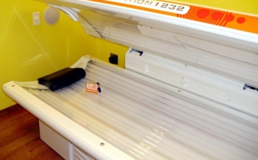 The Iowa Legislature again is discussing banning use of indoor tanning beds by minors. (jdurham/morguefile)