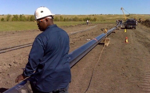 Despite intense opposition, the Iowa Utilities Board has approved a permit for a new oil pipeline to stretch across Iowa, carrying nearly a half-million barrels a day. (thebakken.com)
