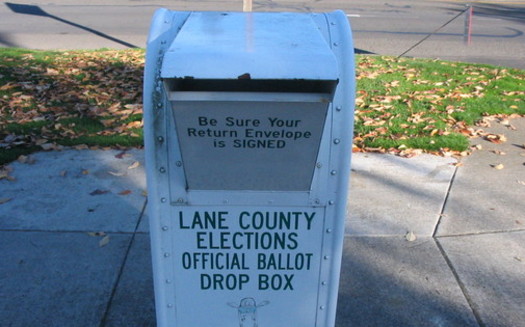 Contributors to candidates in Tuesday's primary election have no limit on how much they can give. (Chris Phan/flickr user clipdude)