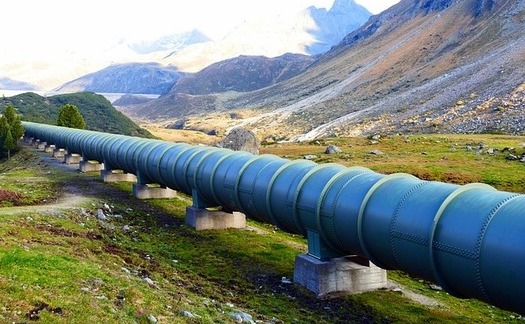 The new regulations will cover 300,000 miles of existing natural-gas transmission pipelines. (Pixabay)
