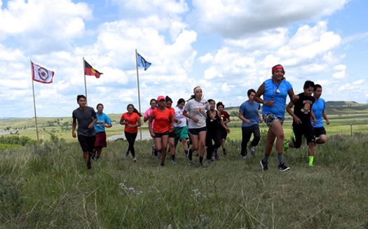39 Native American youths are running a long relay to protest the Bakken Pipeline. (Oceti Sakowin Youth)