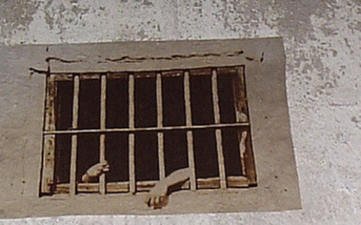 A federal judge has ordered that Washington state must evaluate the mental competency of inmates in jail within two weeks. (the_kid_cl/flickr)