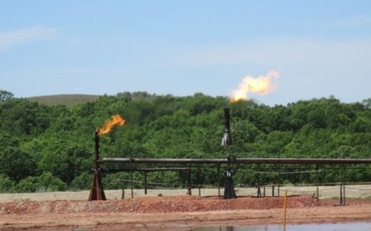 Las nuevas regals para limitar los residuos de gas en tierras pblicas enfrentan la oposicin de los Congresistas Republicanos y de las industrias petrolera y gasera. (BLM)