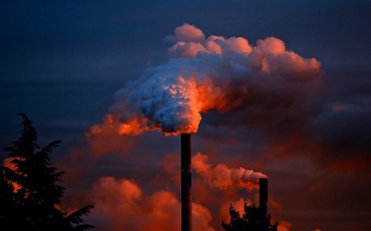 Public-health and environmental groups warn that a push to repeal federal regulations could render the Clean Air Act unenforceable. (JuergenPM/Pixabay)