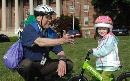 Safety experts say parents can set an example for kids when it comes to wearing a helmet. (nih.gov)