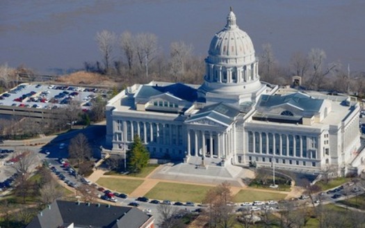 Missouri legislators may be spending much of their summer vacations in Jefferson City. (David Mark/Pixabay)