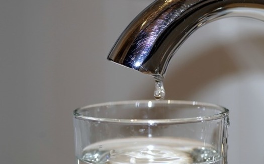 Trihalomethane, a compound group linked to cancer, is found at levels above the healthy limit in the drinking water of 600,000 North Dakotans, according to a new report. (Arcaion/Pixabay)