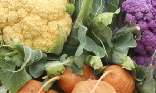 More people are looking for a way to buy locally grown nutritious foods to improve their health and support the local economy. (UW Extension)