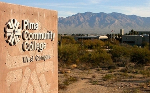 A new study says Arizona community colleges are now 42 percent Latino. (Kynn/Wikimedia Commons)