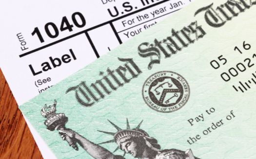 Experts say early planning can alleviate income tax errors and stress. (noderdog/iStockphoto) 