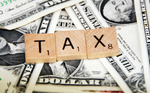 There are dozens of free Tax-Aide sites across Tennessee available to people of all ages and incomes, as a part of the AARP Foundation's program. (401kcalculator.org/flickr)