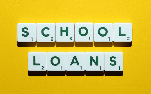 Tennessee laws can no longer protect consumers from unscrupulous student loan service companies. (cafecredit.com/flickr)