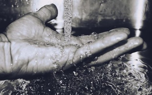 Three out of four Minnesotans get their drinking water from groundwater sources, and clean-water advocates say more should be done to protect it from polluted farm runoff. (George Becker/StockSnap)