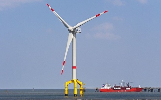 Floating wind turbines could be deployed farther offshore where winds are stronger. (hpgruesen/Pixabay)