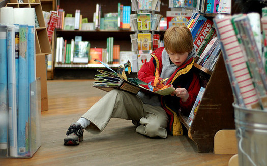 Phoenix Public Library offers prizes for kids who earn points by reading 20 minutes per day over the summer. (Flickr)