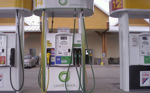 Supporters of the Renewable Fuel Standard say it has decreased dependence on fossil fuels, but the EPA admits it has also led to environmental degradation. (Spencer Thomas/Flickr)