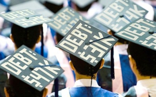 West Virginia has the second highest rate of student loan defaults, and the average debt for graduates has grown by 70 percent since 2005. (bitnovosti)