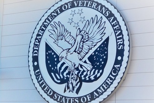 Veterans Affairs medical centers are looking to provide more legal aid to veterans. (1laura/Pixabay)