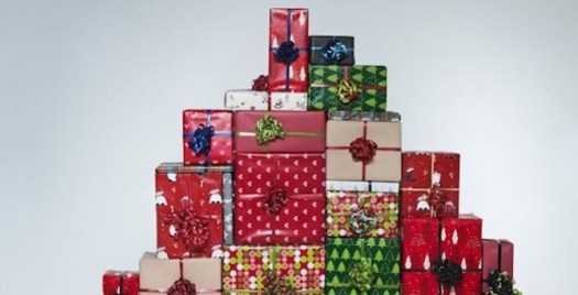 When ordering online presents this holiday season, don't get scammed by thinking amazon-shop.com is the same as amazon.com. (cyber.aspida.org)