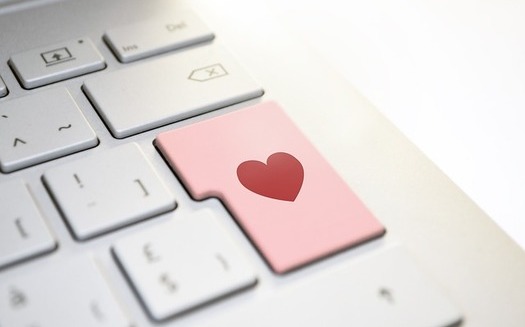 Research suggests there might be 1 million victims of online romance scams in the United States. <br />(athree23/Pixabay)