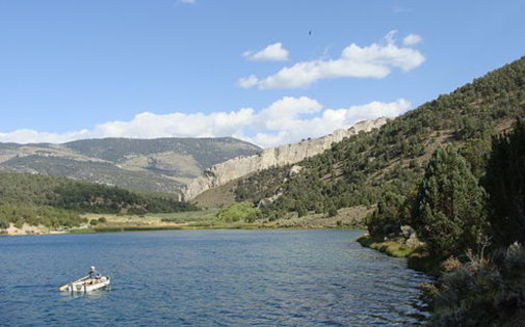 Cave Lake State Park is among dozens of outdoor recreation spots in Nevada that have benefited from the Land and Water Conservation Fund. (N. Walters/Wikimedia Commons)