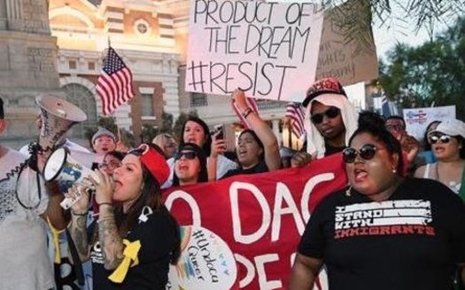 Immigrant-rights advocates are pressing for bills that would allow DACA recipients to apply for college financial aid and professional licenses. (Nevada Immigrant Coalition)