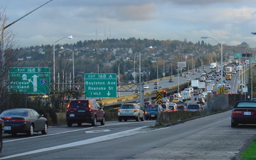 Transportation accounts for more than 40% of Washington state's carbon emissions. (Oran Viriyincy/Flickr)
