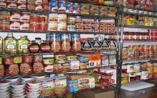 Hunger fighting advocates say Minnesota food shelves could use cash donations to help them keep longer hours and serve more people. (Maryhere)