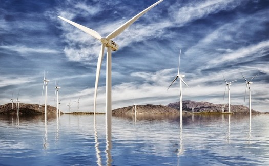 Studies have shown positive public health and climate impacts from wind-farm development. (enriquelopezgarre/Pixabay)