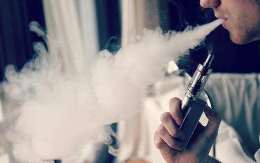 A recent study by the Food and Drug Administration found that a quarter of all high school students used e-cigarettes in 2019, up five percentage points from last year. (Vaping 360/Flickr)