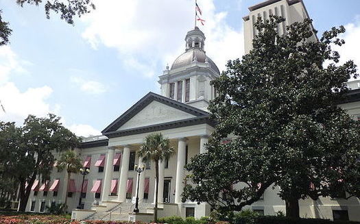 La Legislatura de Florida se reune cada ao durante 60 das consecutivos. El Gobernador dice que el pago a los maestros ser una de las prioridades del 2020.