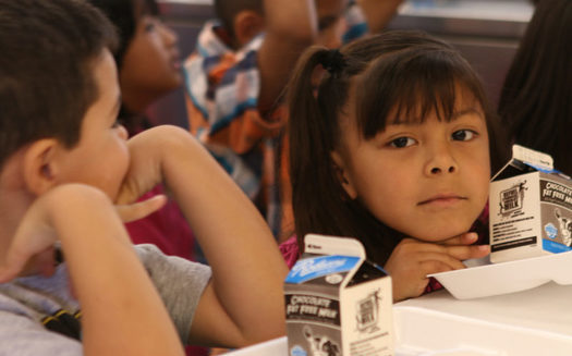 Texas es uno de los cinco territorios de los Estados Unidos con el mayor nmero de nios latinos sin seguro, de acuerdo al Centro para los Nios y las Familias (Center for Children and Families) en la Universidad Georgetown. (salud-america.org)