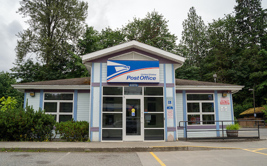 Nearly 60% of U.S. post offices are located in ZIP codes that have either a single bank branch or none at all.  (MelissaMN/Adobe Stock)