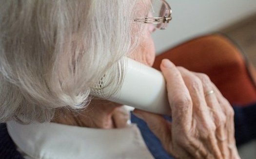 Texas prometi evaluar a ms de 230 mil residentes y personal en los 1,224 hogares de ancianos autorizados en el estado, para fines de mayo. (sabinevanerp/Pixabay)