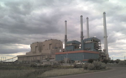 Puget Sound Energy has a 25% stake in Unit 4 of the Colstrip coal plant in Montana. (P.primo/Wikimedia Commons)