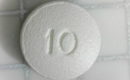 The Centers for Disease Control and Prevention estimates the opioid crisis has killed an estimated 450,000 Americans since 1999. (Psihedelisto/ Wikimedia Commons)