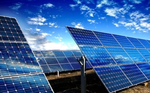 Los expertos han clasificado a Nuevo Mxico como el segundo pas del pas en potencial solar y el sexto en potencial de energa elica. (news.unm.edu)