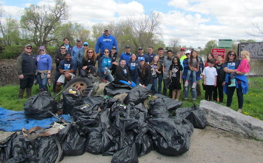 In past Spring Sweeps, 2,000 volunteers at fifty sites have collected 20 tons of trash in a single morning. (Photo: Buffalo Niagara Waterkeeper)