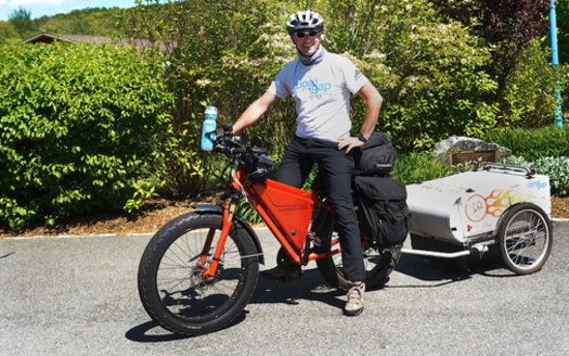 Senior champion Jeff Salter, age 50, says riding an e-bike illustrates that people can do more with a little assistance than they can alone. (Veronica Yankowski) 