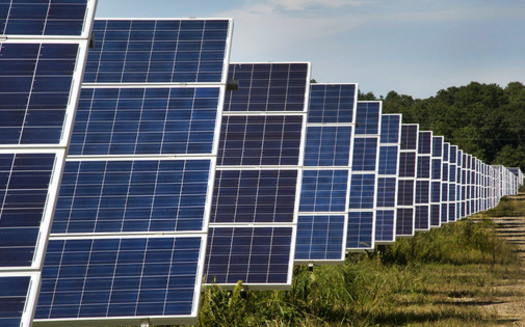 The Long Island Solar Farm is part of the state's commitment to limit statewide greenhouse-gas emissions to 40% of 1990 levels by 2030 and 85% by 2050. (Brookhaven National Laboratory)