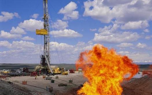 New Mexico and Colorado are considered leaders among states trying to curb air pollution from oil fields. (blogs.edf.org)