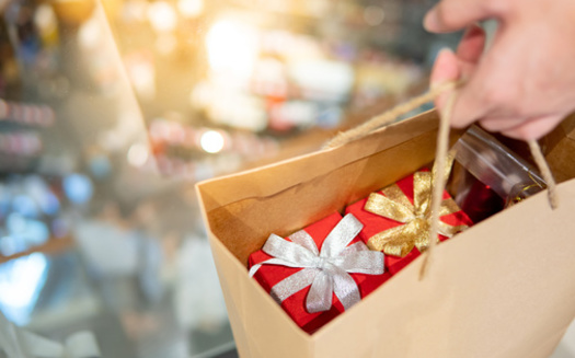 If you're doing holiday shopping at an unfamiliar store, fraud-prevention experts advise getting more clarity on things like the merchant's return policy. (Adobe Stock)